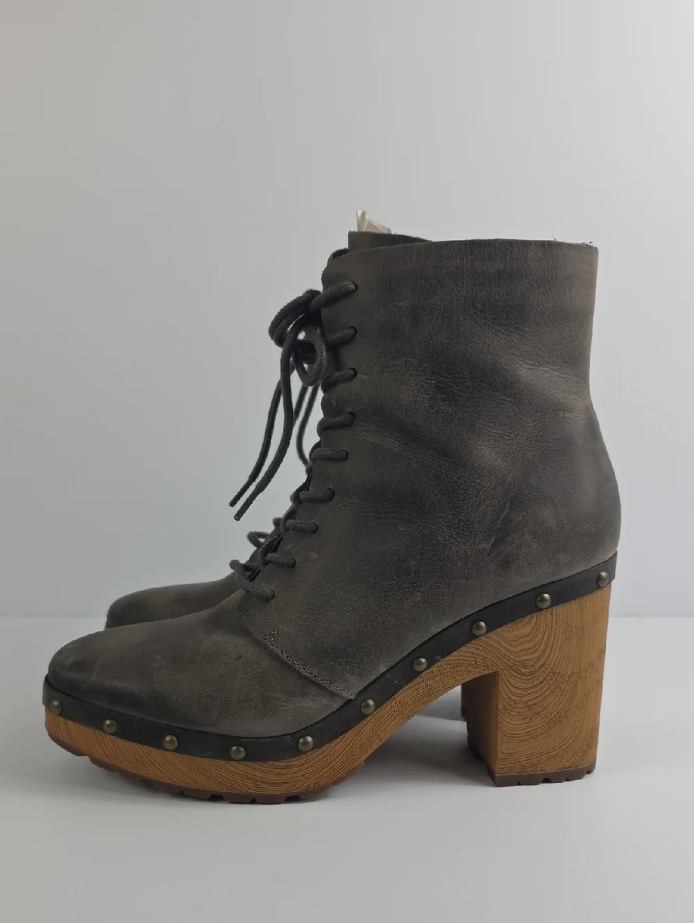 Kork-Ease Sherborn‎ Dark Grey Burnished Leather Women's Booties Size 10.